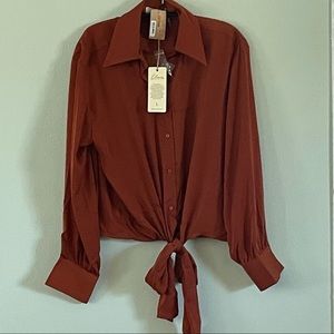 Elan Blouse tied at the bottom, Size Large, NWT